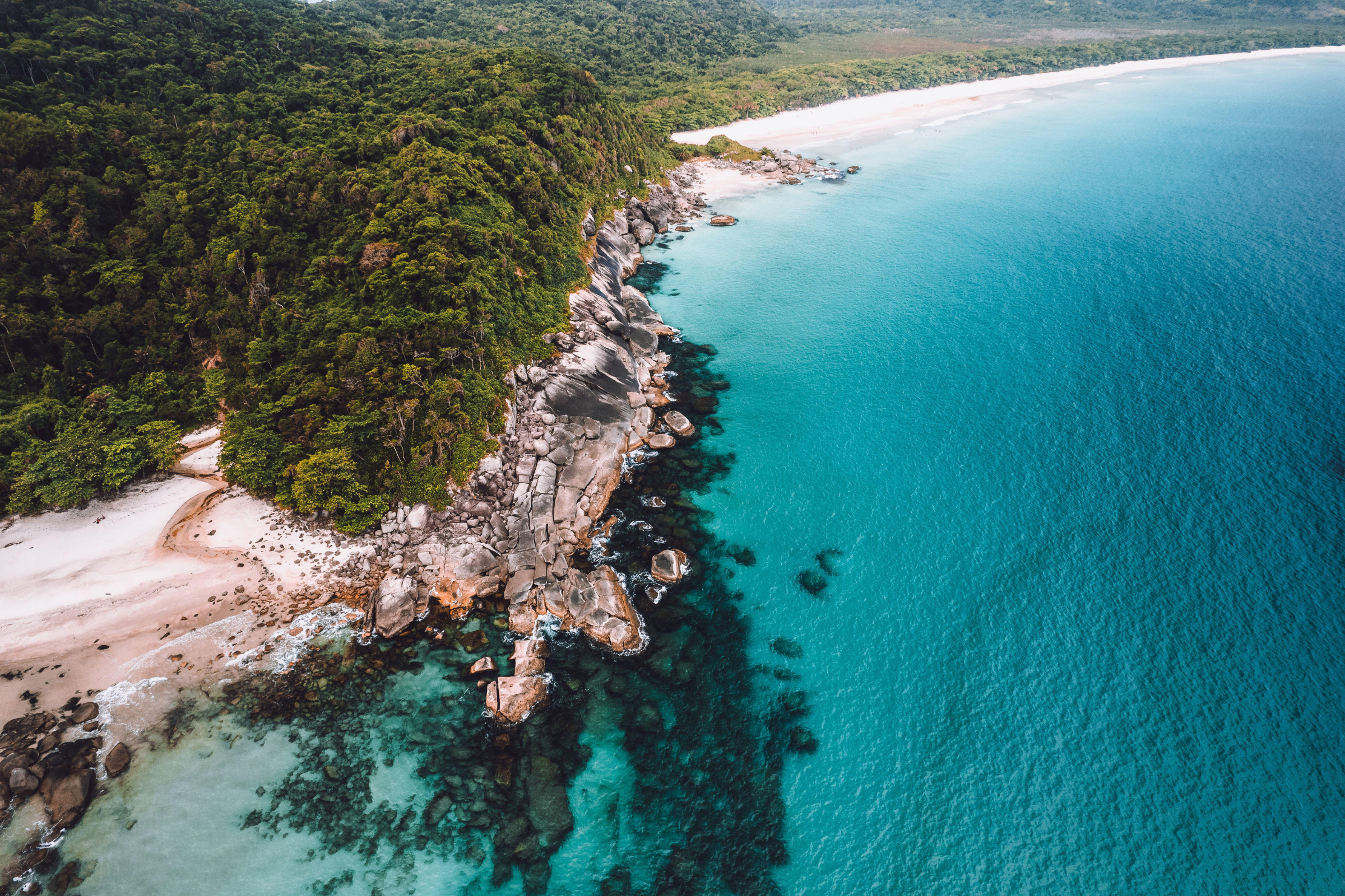 abraao beach, ilha grande.webp